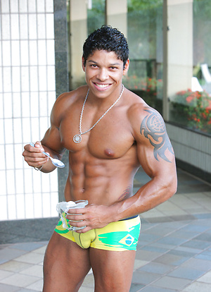 Latin bodybuilder Luiz Tribal by Power Men image 12
