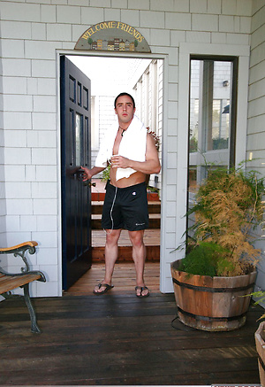 Stewart by Nextdoor Male image 3