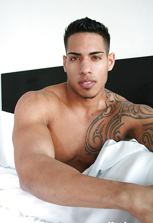 Waking Up With Yandry by ManAvenue image 3