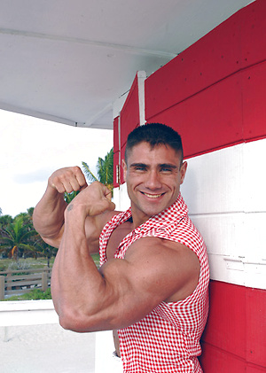 Antonio posing outdoors by Muscle Gallery image 12