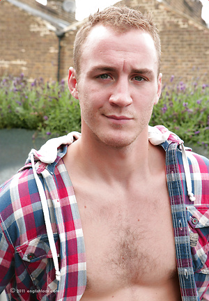 Hairy Straight Young Hunk Matt Cardle - When not Singing or Painting Find him Wanking in the Sunshine!