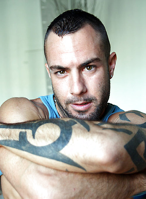Tattooed muscle men Orlando Torro naked