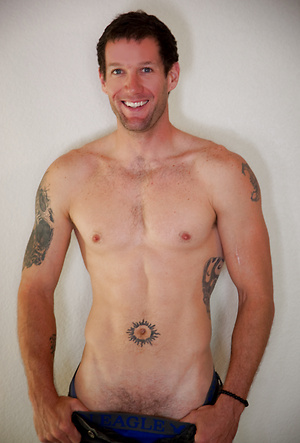 Cash McCoy strokes cock by Southern Strokes image 4