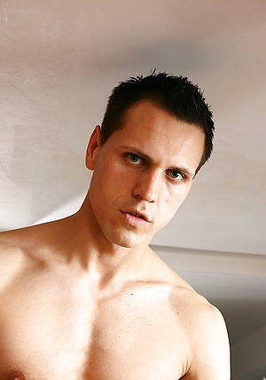 Max Hudson jacking off by UKNakedmen image 4
