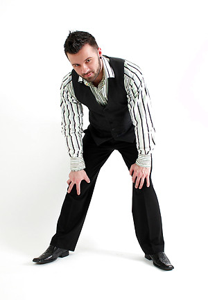 Tattooed hunk Manuel DeBoxe by Maskurbate image 3