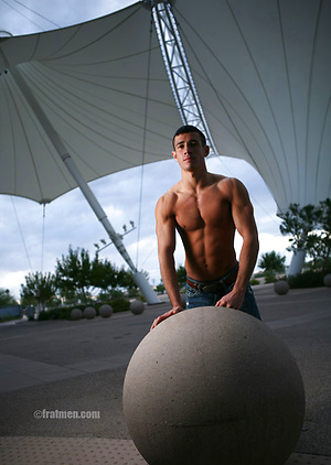 Fynn by Frat Men image 14