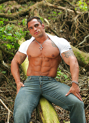 Muscle man Samuel Vieira by Muscle Hunks image 5