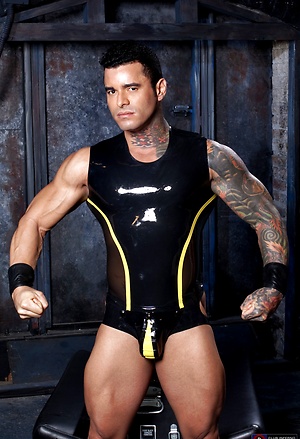 Hot muscled Alexsander Freitas by Club Inferno image 1