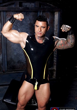 Hot muscled Alexsander Freitas by Club Inferno image 2
