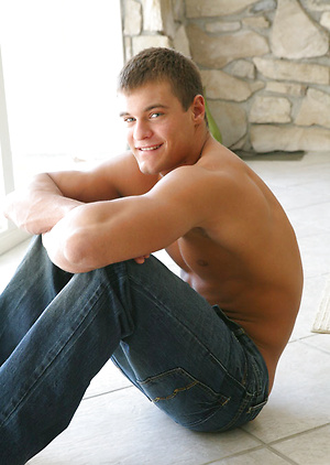 Cute muscled twink Tucker by Frat Men image 3