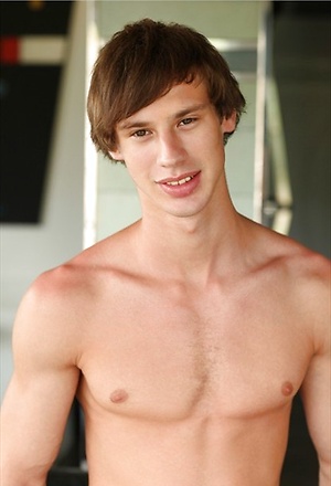 Paul Mekas jacking off by BelAmi Online image 2