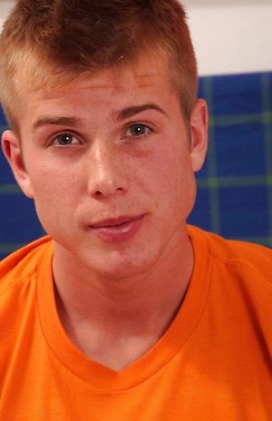 Muscle twink jerking off dick by Czech Boys image 3