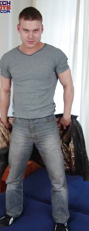 Muscled twink jacking off by Czech Boys image 1