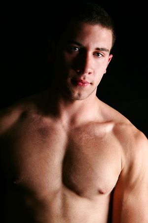 Hot muscled stud Gennaro by ChaosMen image 9