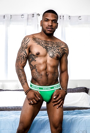 Night Prowler by Noir Male image 3