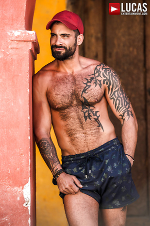 Arad Winwin and Edji Da Silva Double-team Benjamin Gomez by Lucas Entetainment image 19