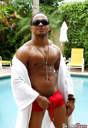 Castro Caliente poolside