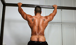 Latino bodybuilder Pepe Mendoza by Muscle Hunks image 10