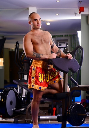 Hot bald boxer Franko Gold at the gym
