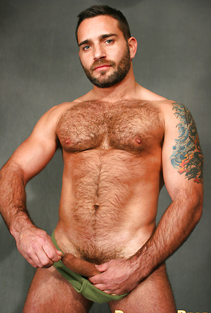 Hairy muscle man Edu Boxer by Pantheon Bear image 14