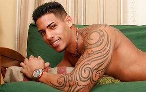 Muscle boy Vinn Deisel strokes dick by Circle Jerk Boys image 12