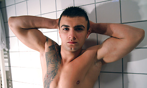 Hit the showers with Brady Kent by Bentley Race image 15
