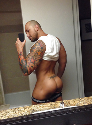 33yo pornstar Jordano Santoro shows his perfect body and big cock by Jordano Santoro Club image 1