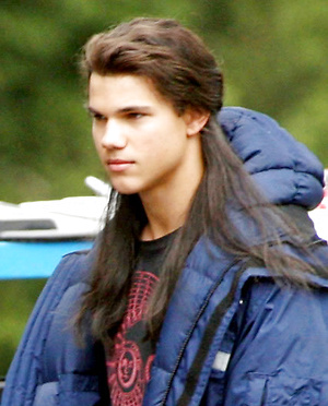 Taylor Lautner by Male Stars image 14