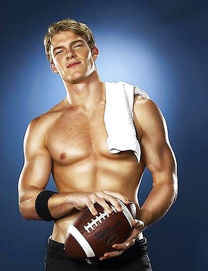 Alan Ritchson by Male Stars image 10