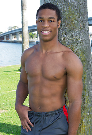 Ebony muscled athlete Clay by SeanCody image 3