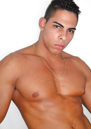 Brazilian hung stud Luigi by LucasKazan image 9