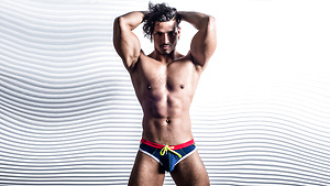 4K Alexander King: Helping Hand