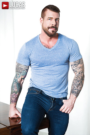 Logan Moore Sucks And Rides Rocco Steele's 10-Inch Cock